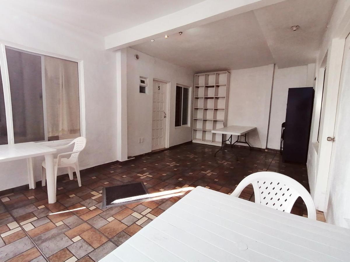 Hostal Maple Керетаро Екстер'єр фото