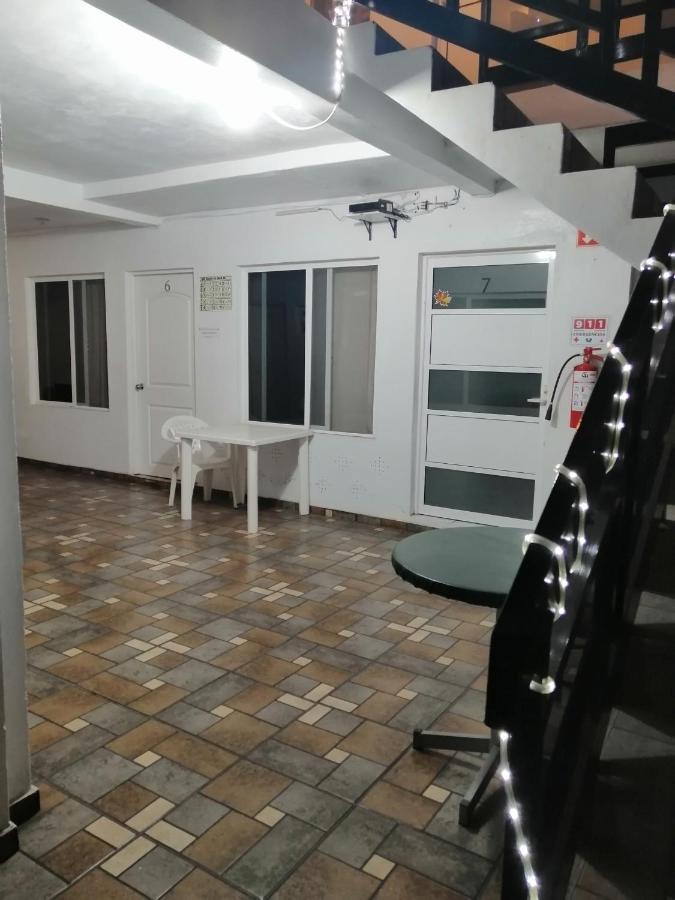 Hostal Maple Керетаро Екстер'єр фото